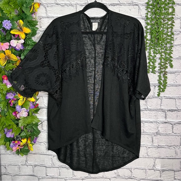 +🌸5/$25🌸Wet Seal Short Sleeve Open Front Lace Detailed Kimono Size Medium - Picture 3 of 13